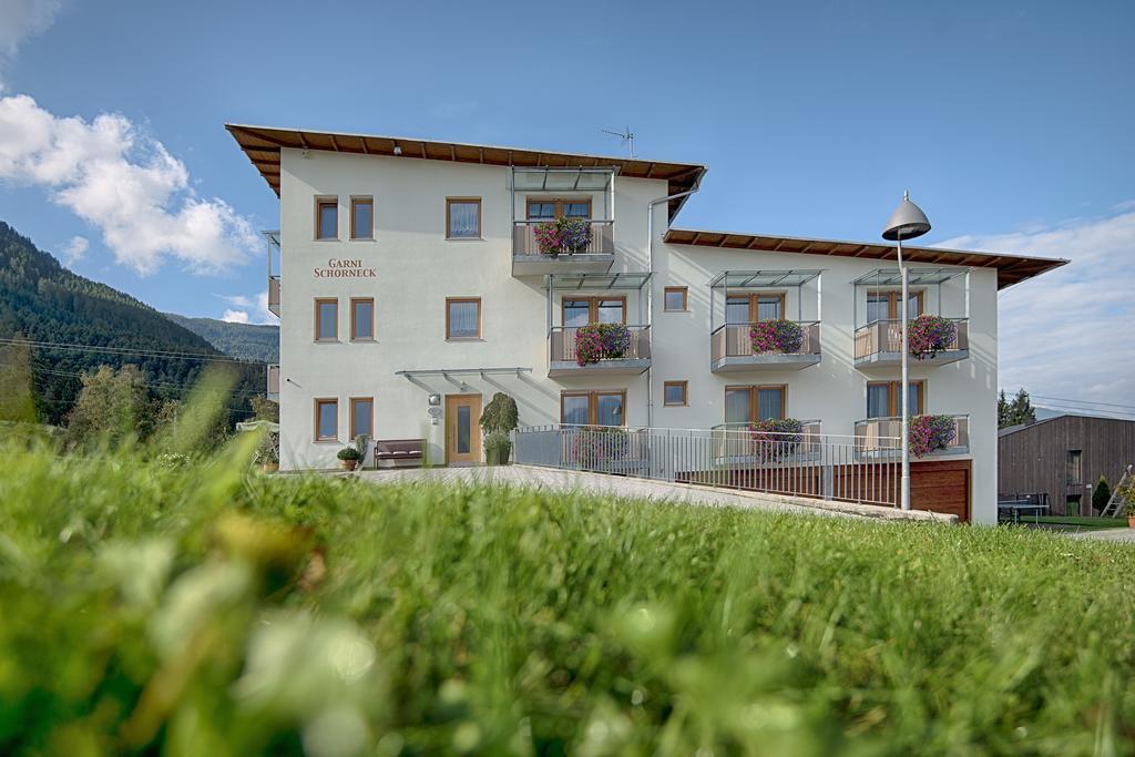 Garni Schorneck Acomodação com café da manhã Brunico Exterior foto
